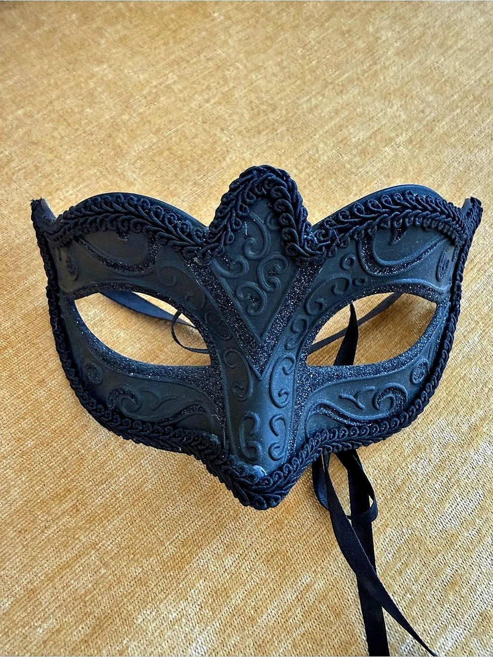 Halloween costume! Black Ornate Masquerade Mask
